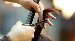 Какво си мислят жените, когато си скъсяват косата