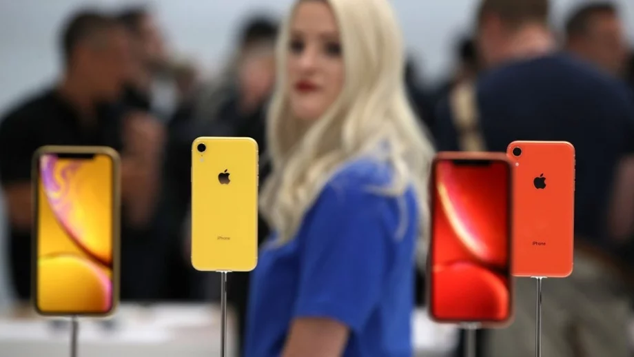 Apple спира допълнителното производство на iPhone XR