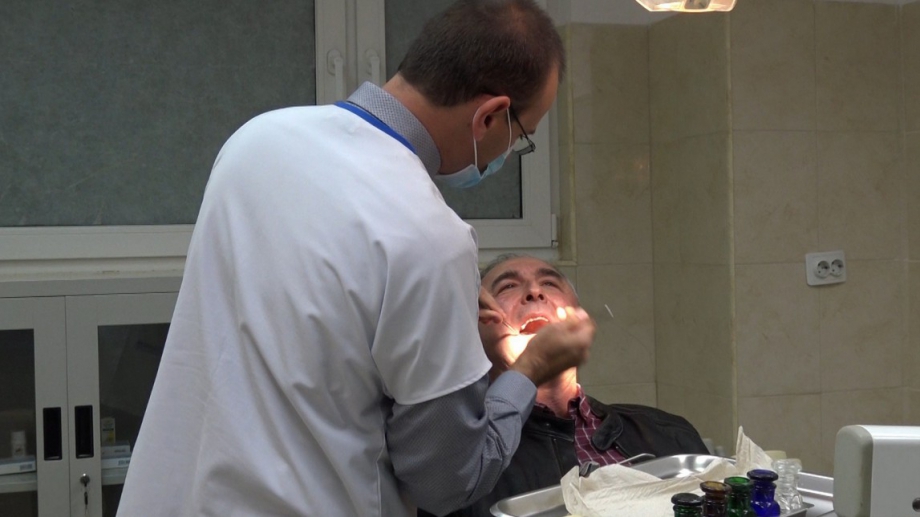Снимка: Зъболекарите искат поне още 20 млн. лева в здравния бюджет