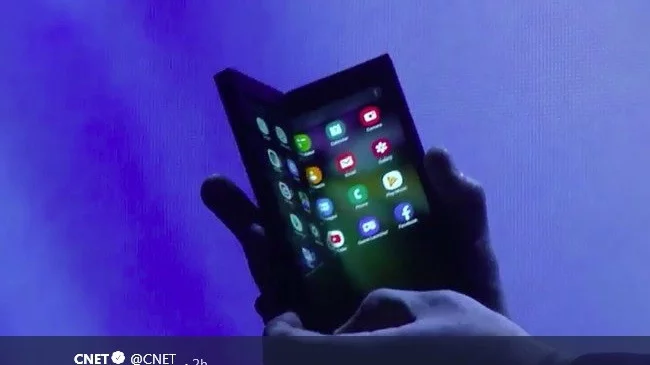 Samsung представи сгъваем смартфон (СНИМКИ, ВИДЕО)