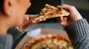 Ето защо е вредно яденето късно вечер