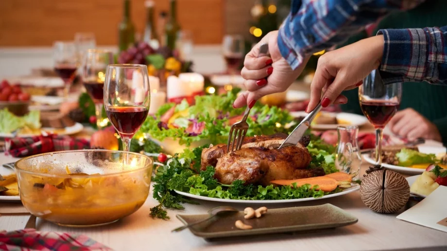 Използвайте тези 6 трика, за да избегнете преяждането по празниците