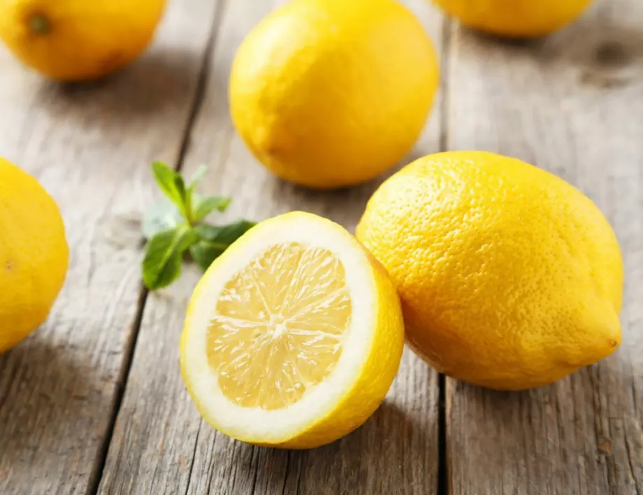 Лимоны. Лимонный сок. Спелый лимон. Лимоны фон. Сока лимона и 2