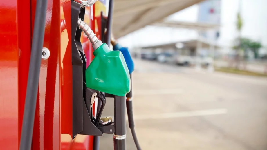 Правителството иска по-малко бюрокрация за чистотата на въздуха по отношение на горивата