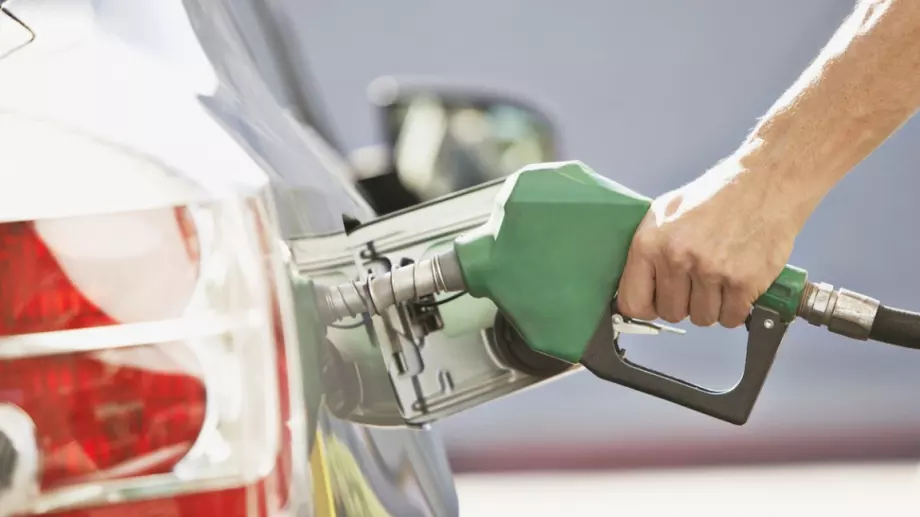 Повече разходи това лято за бензин в Гърция