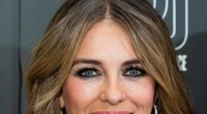 Лиз Хърли облече рокля на българска дизайнерка