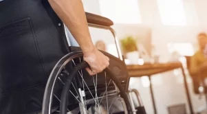 Изплащат новия вид помощ за хората с увреждания