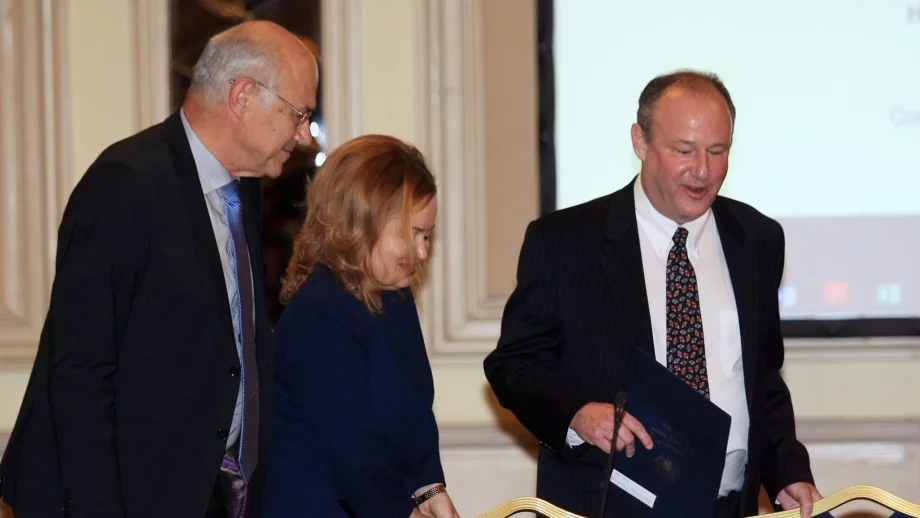 Американският посланик: САЩ не искат партньори, енергийно зависими от Русия