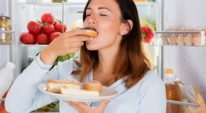 Как да се справиш с емоционалното хранене