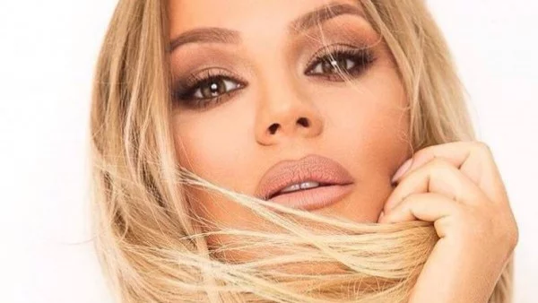 Десислава за първи път показа сина си (снимка)