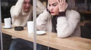 Зодиите с любовни проблеми през април