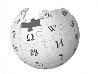 Съоснователят на Wikipedia призовава за бунт на социалните медии в защита на потребителите 
