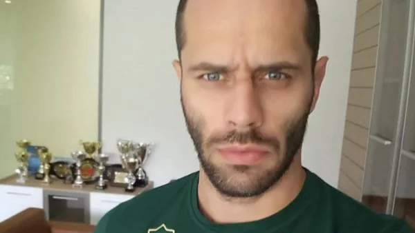 Обвиниха ММА боеца Деян Топалски в сводничество