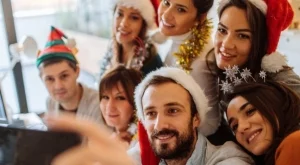 Как да оцелеете на служебното коледно парти