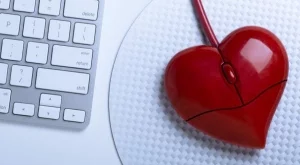 Тихият любовен убиец на клик разстояние