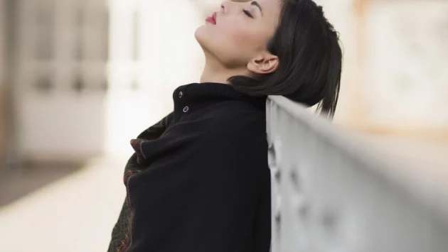 Защо жените, които мислят много, се влюбват най-трудно?