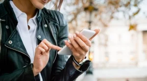 Начинът, по който държите телефона, издава характера ви