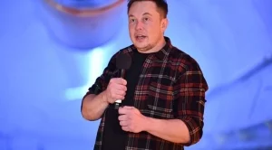 Мъск смята да изпрати Tesla на Марс? (СНИМКИ)