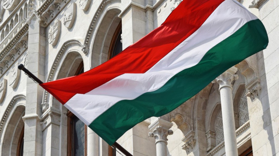Унгария затегна правилата за посещение на обществени места като въведе