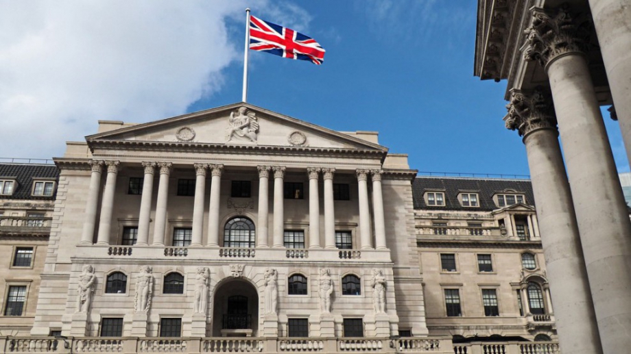 Английската централна банка повиши основния си лихвен процент в опит