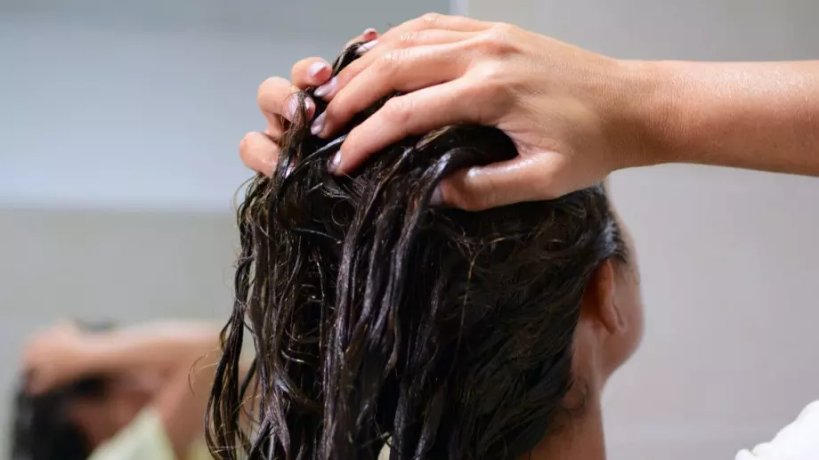 Тези две съставки ще направят косата ви мека и бляскава