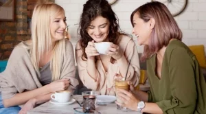 Ако имате приятелка от 10 години, сте истинска късметлийка