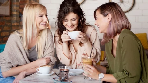 Ако имате приятелка от 10 години, сте истинска късметлийка