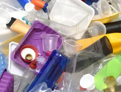 Китай премахва пластмасовите торбички, опковки и сламки  