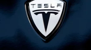 Tesla с рекордни доставки през второто тримесечие