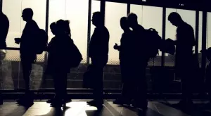 Спад на обявите за работа през юли, но  ръст на годишна база