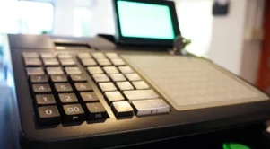 На първа инстанция ВАС не спря наредбата за касовите апарати