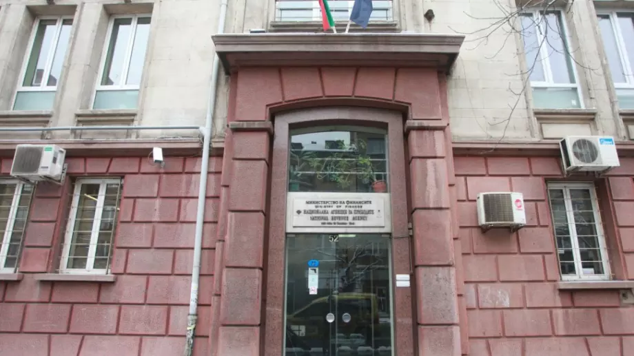 2700 фирми са поискали от НАП да им върне част от оборота