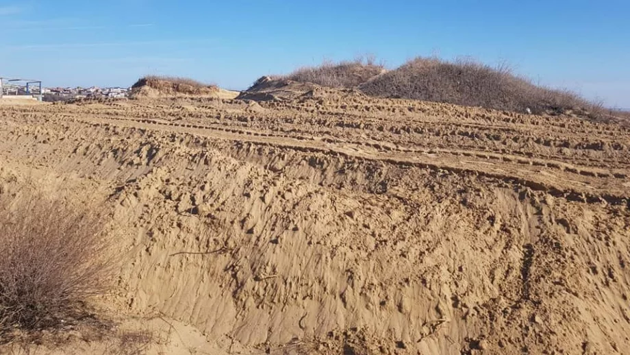 Дюната край "Смокиня" е безвъзвратно унищожена, установи експертиза