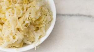 Защо е полезно да хапваме кисело зеле