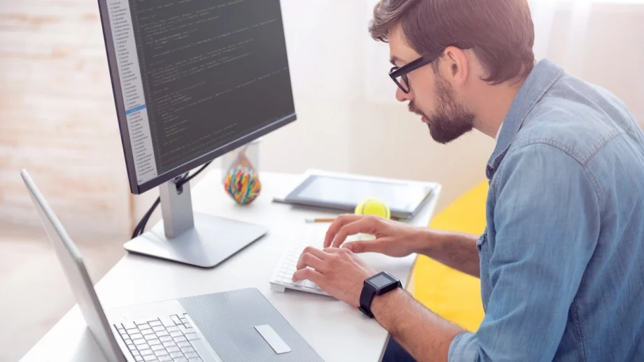 Само 10% от българските IT специалисти искат да работят в чужбина