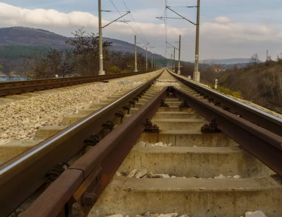Обезвреждат цистерните с амоняк край Пирот до два дни