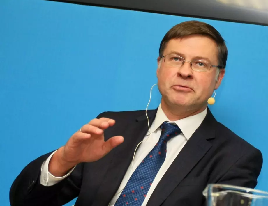 Еврокомисар: Унгария няма да попречи завинаги на 18 млрд. евро помощ за Украйна