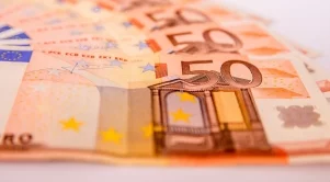 Банките ще уеднаквят таксите за трансгранични плащания в евро
