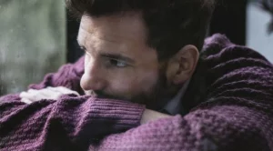 Как да разбереш, че все още не е преживял БИВШАТА, според зодията му   