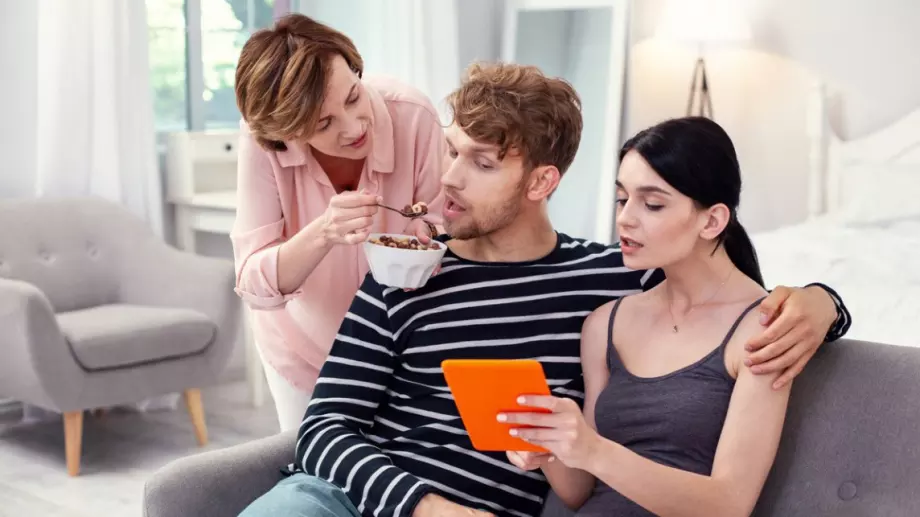 Виц на деня: Палавият Гоги, жена му и тъщата