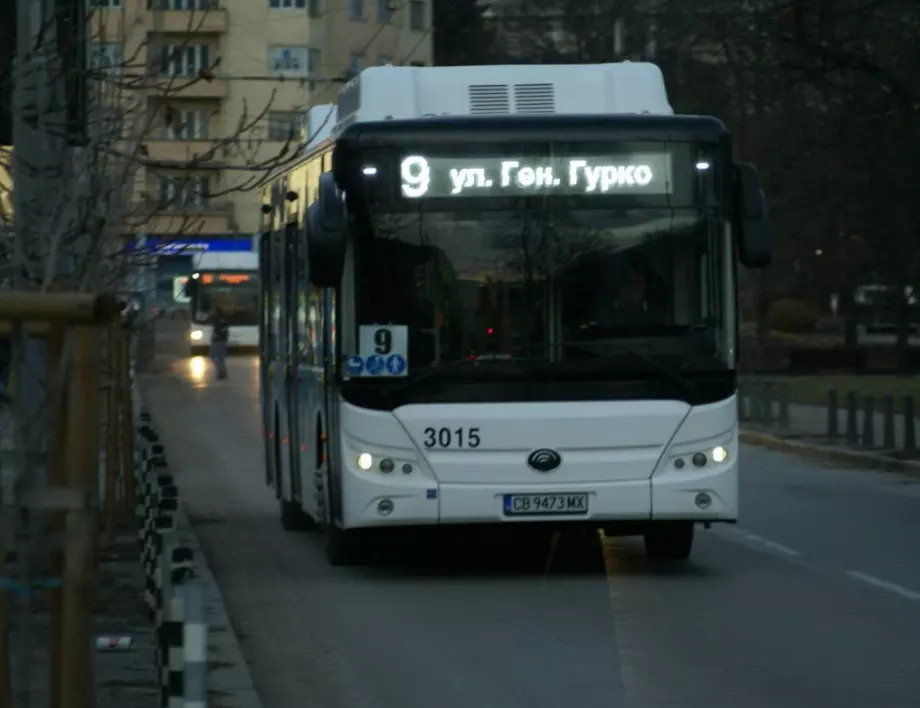 Ясно е разписанието за градския транспорт в София по Нова година