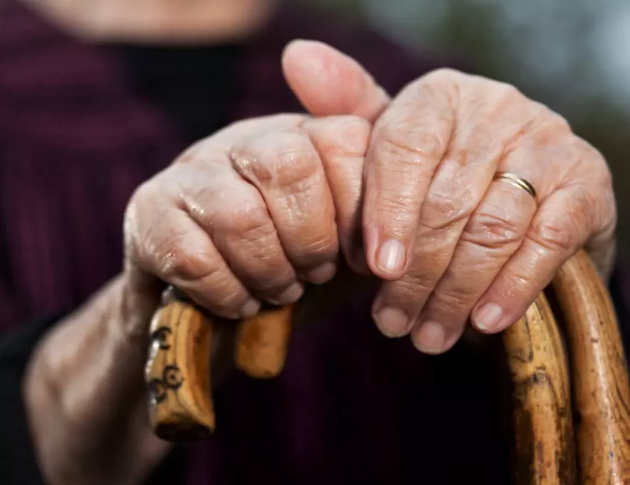 Правителството предлага увеличение на социалната пенсия за старост от 1 юли