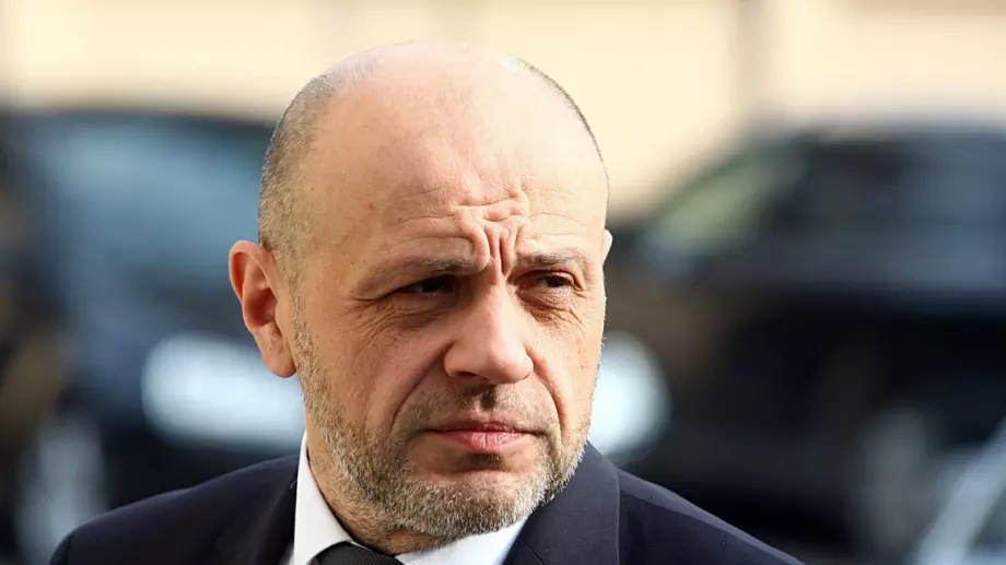 При по-строга карантина: Излизаме от дома с мобилно приложение