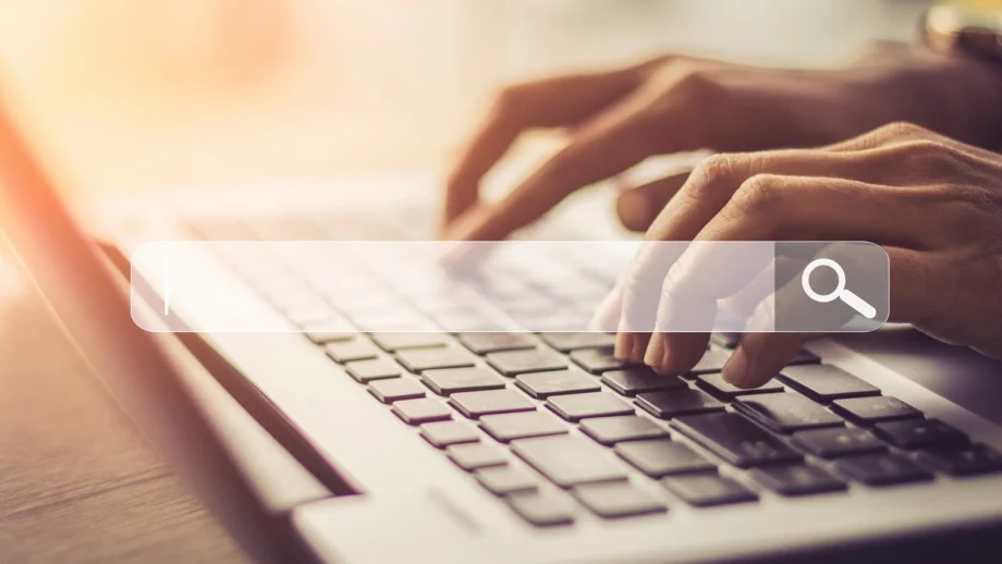 Държавата продължава да харчи милиони по обществени поръчки за информационни технологии