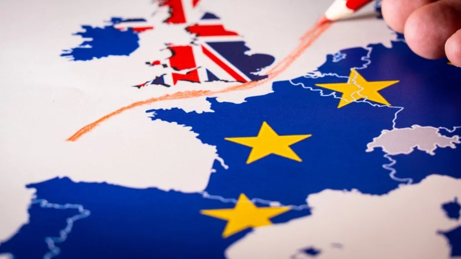 ЕС: Малките фирми да се готвят за нови разходи при Brexit без сделка