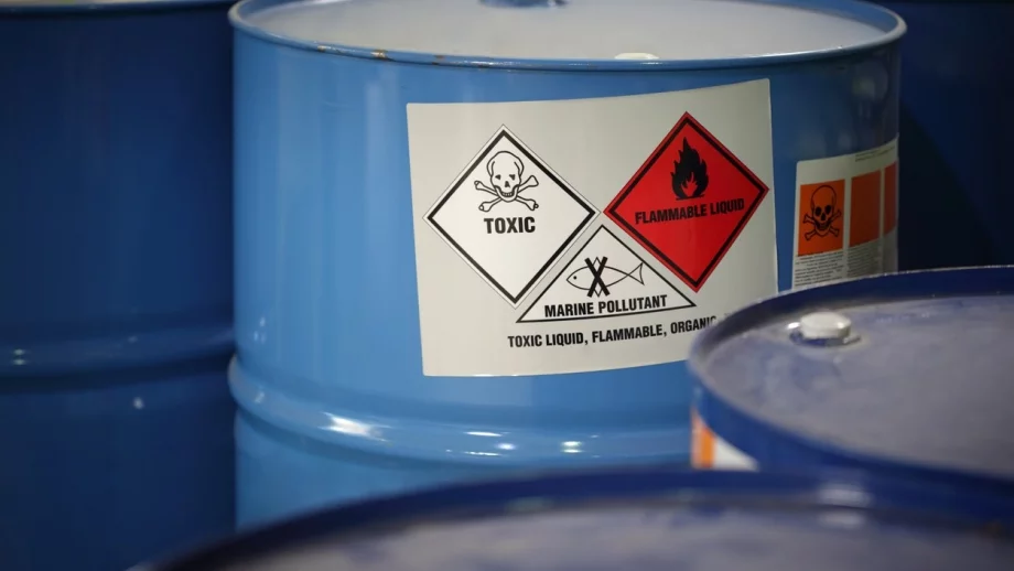 Ситуацията с токсичните отпадъци край гара Яна беше кризисна, заяви експерт