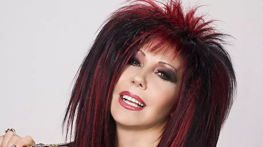 Петя Буюклиева стана баба (СНИМКИ)