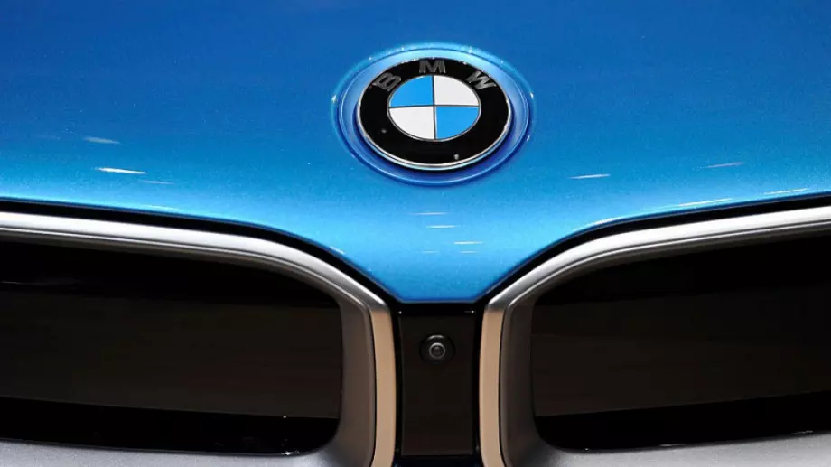 BMW съкращава 6000 души, за да намали загубите от кризата