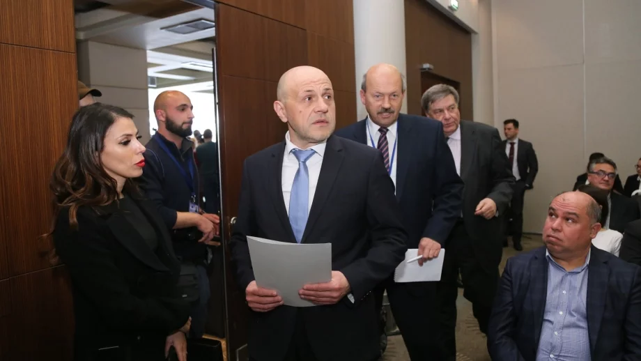 Дончев: Все още няма нужда от законови промени заради изкуствения интелект