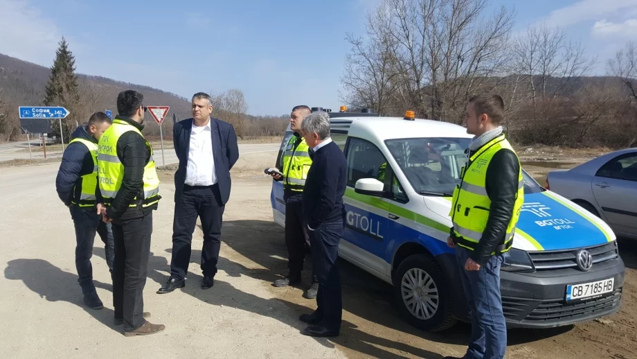 Тол инспектори са проверили 93 000 превозни средства